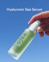 Video demonstrating Hyaluronic Sea Serum application for a burst of hydration